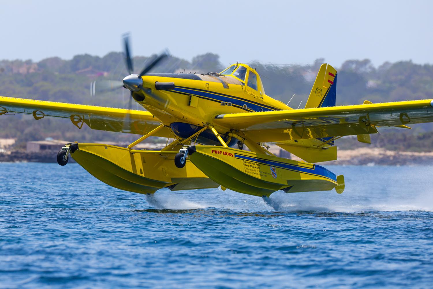 asociación navegantes mediterráneo, maniobras, seguridad, aviones, extinción incendios, mar, clubes 